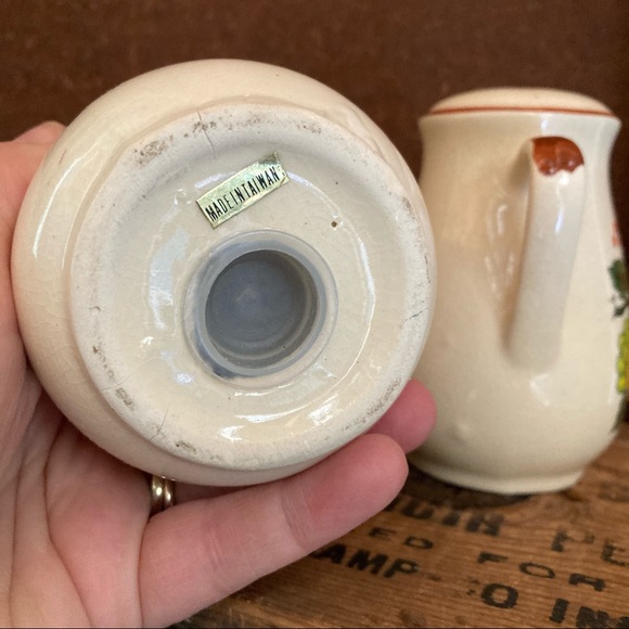 VTG Salt & Pepper Set - Picture 7 of 8